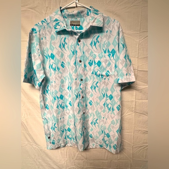 PGA Tour Men's Short Sleeve Button-Front Performance Argyle Fish Shirt Size M - Picture 1 of 3
